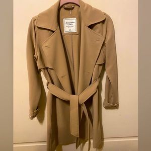 Abercrombie & Fitch Short Trenchcoat